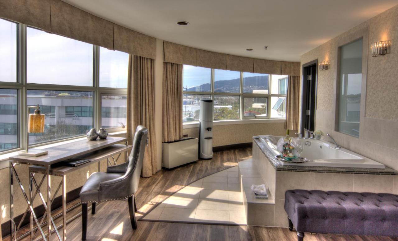 The Lonsdale Quay Hotel Βόρειο Βανκούβερ Εξωτερικό φωτογραφία